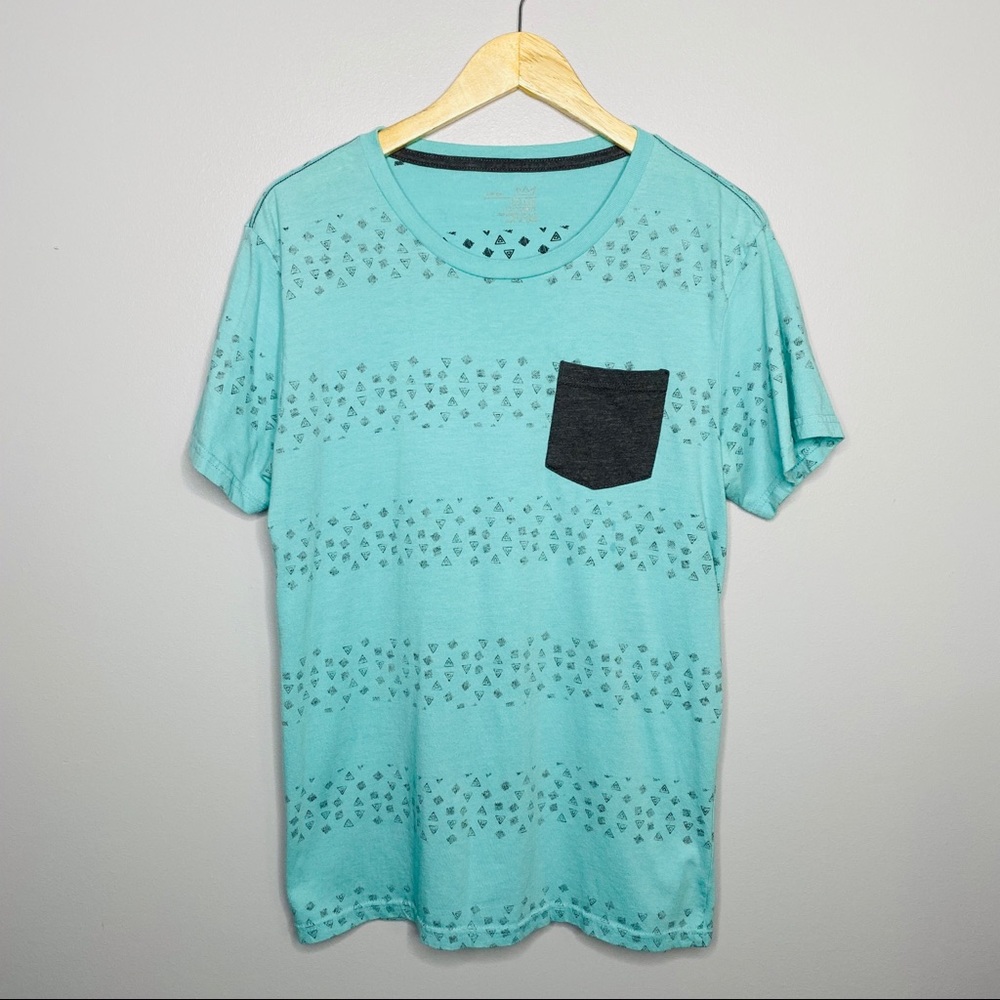 Triangle print T-shirt reverse look